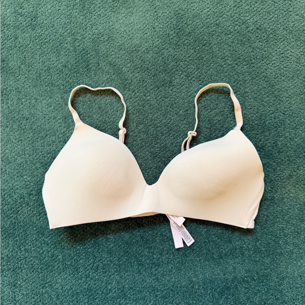 VS T-Shirt Bra Size 36B (Cream)